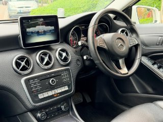 /photos/12594/1f3ff3cf-5bb5-43ed-82d1-7ca18f869f3e_i320x240.jpg
