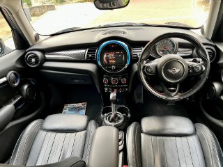 /photos/12594/47613dff-a9f1-4df0-b814-66f351895855_i320x240.jpg